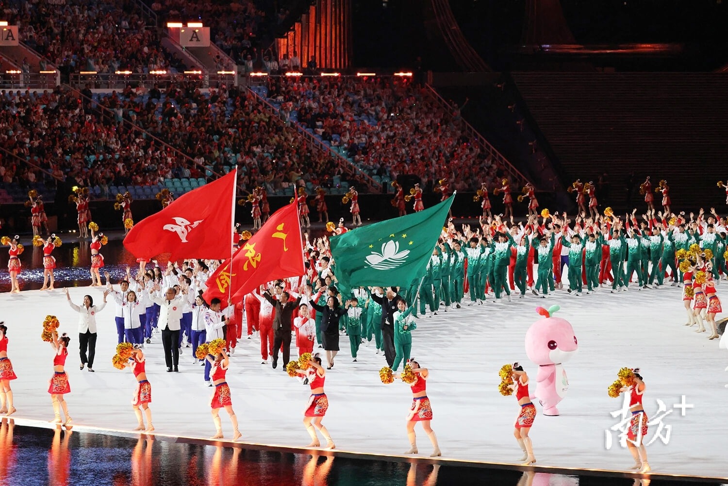 [中超]维塔尔送出直塞 莱昂纳多前场单刀破门